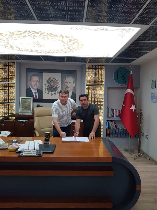 Döğer Belediyesi'nden Kapalı Halı Saha Yenilemesi