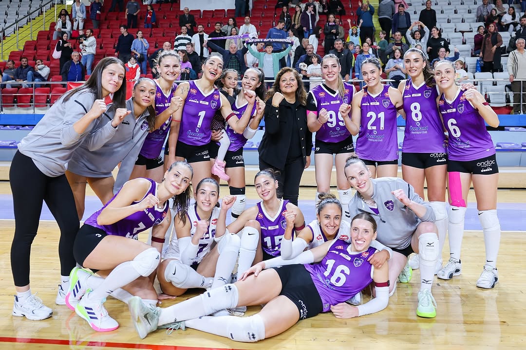 Afyon Belediye Yüntaş, Kadınlar Voleybol 1. Ligi'ndeki İlk Maçında Galibiyetle Başladı