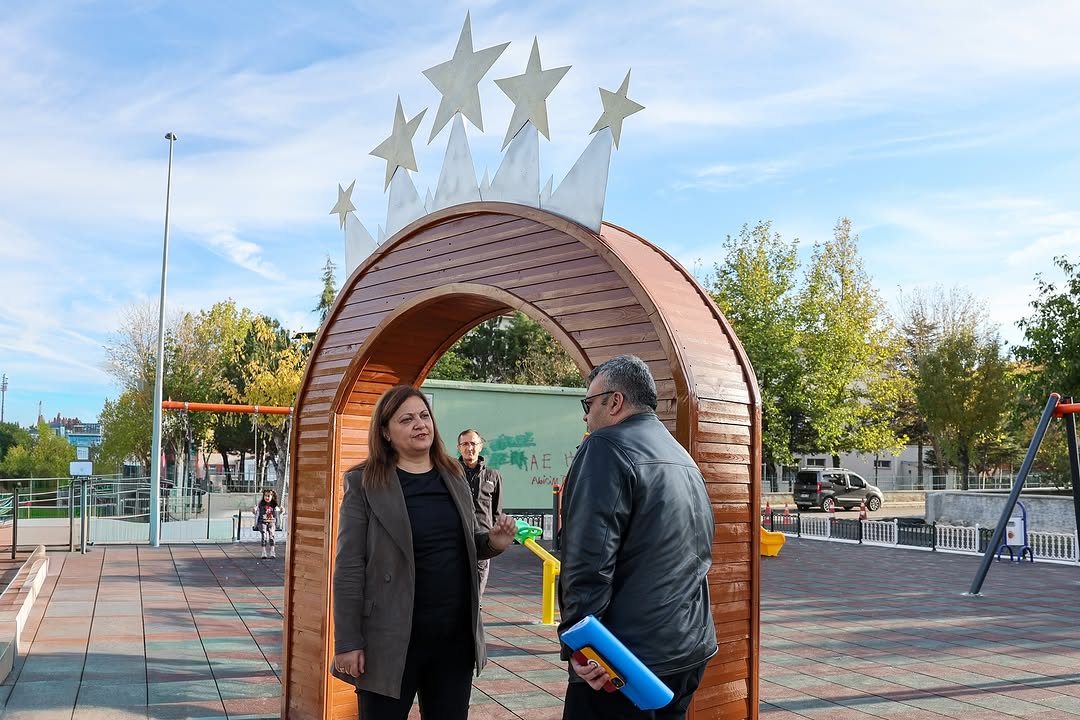 Afyonkarahisar'da İki Önemli Parkta Yenileme Çalışmaları Başladı